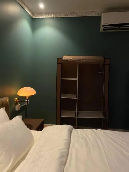 استديو بتصميم كلاسيكي أنيق ودخول ذاتي Lägenhet Riyadh